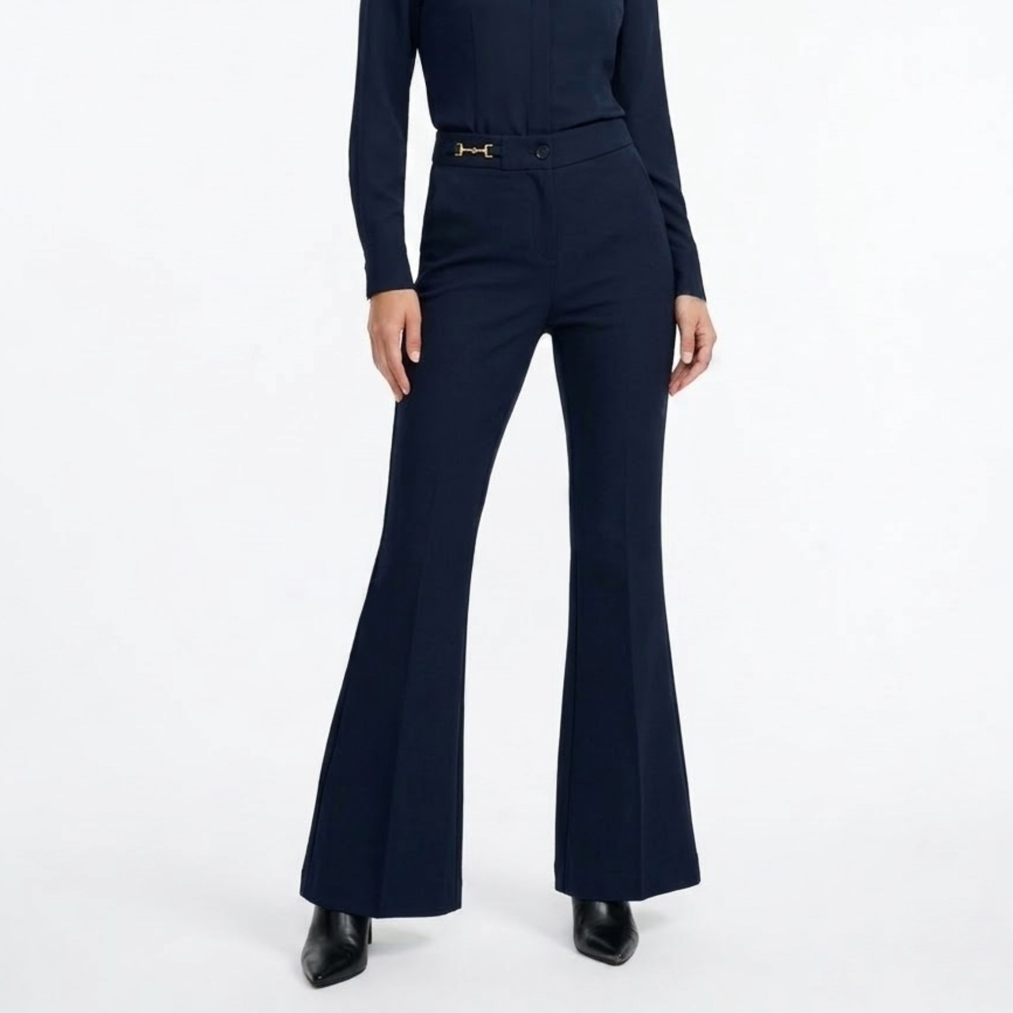Pantaloni Evazați Navy Tailored cu Detaliu Metalic - P009